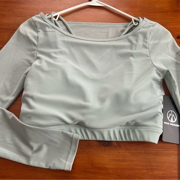 NWT MOVE THEOLOGY Blue Mist Mesh Layer Up Long Sleeve Top Medium Sheer Shelf Bra - Picture 7 of 12